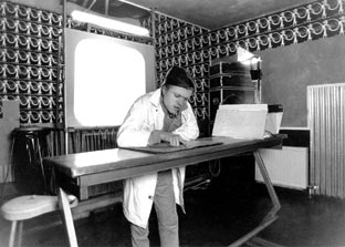 s220o.JPG - 23976 Bytes